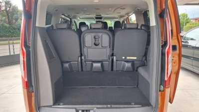 Ford Tourneo Custom 320 2.0 EcoBlue 130CV MHEV PC Titanium (12)