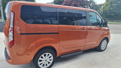 Ford Tourneo Custom 320 2.0 EcoBlue 130CV MHEV PC Titanium (13)