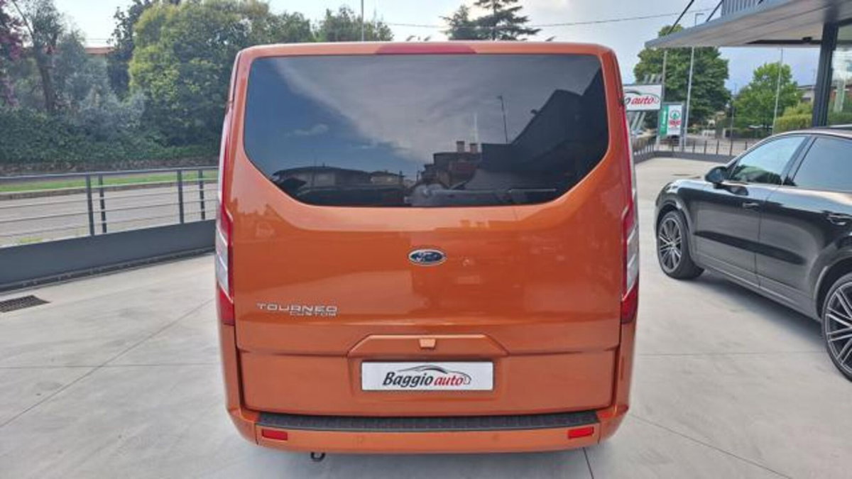Ford Tourneo Custom 320 2.0 EcoBlue 130CV MHEV PC Titanium (16)