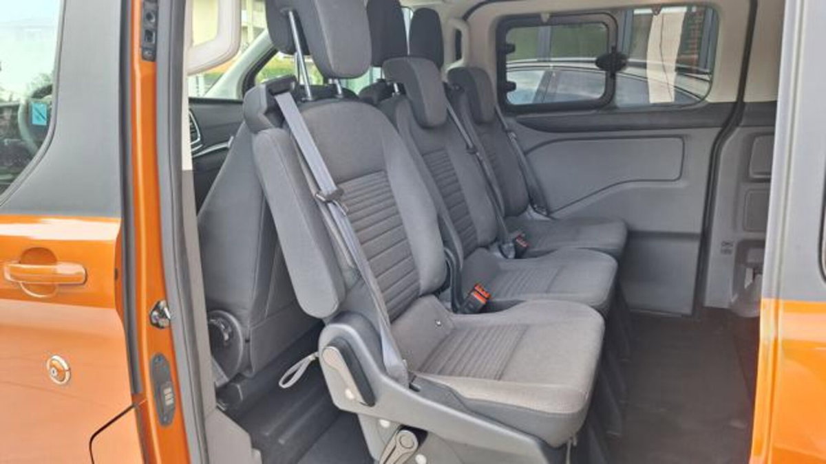 Ford Tourneo Custom 320 2.0 EcoBlue 130CV MHEV PC Titanium (5)