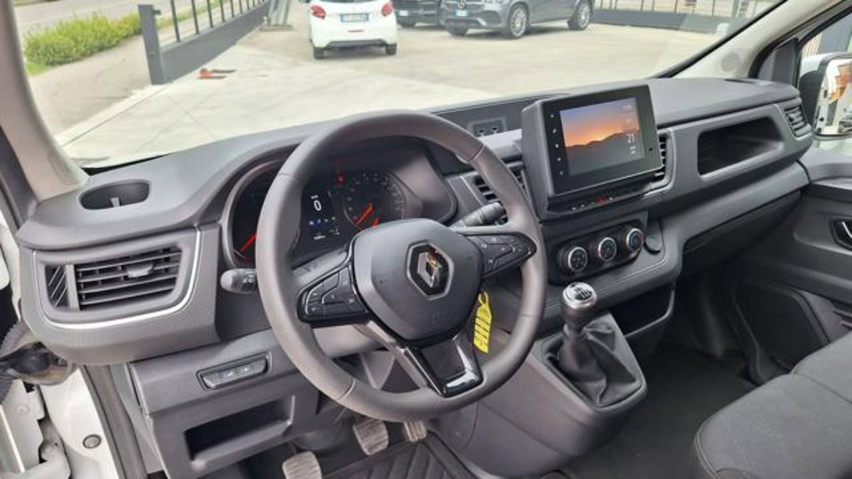 Renault Trafic Furgone T29 2.0 dCi 150CV PC-TN Furgone Energy Ice (11)
