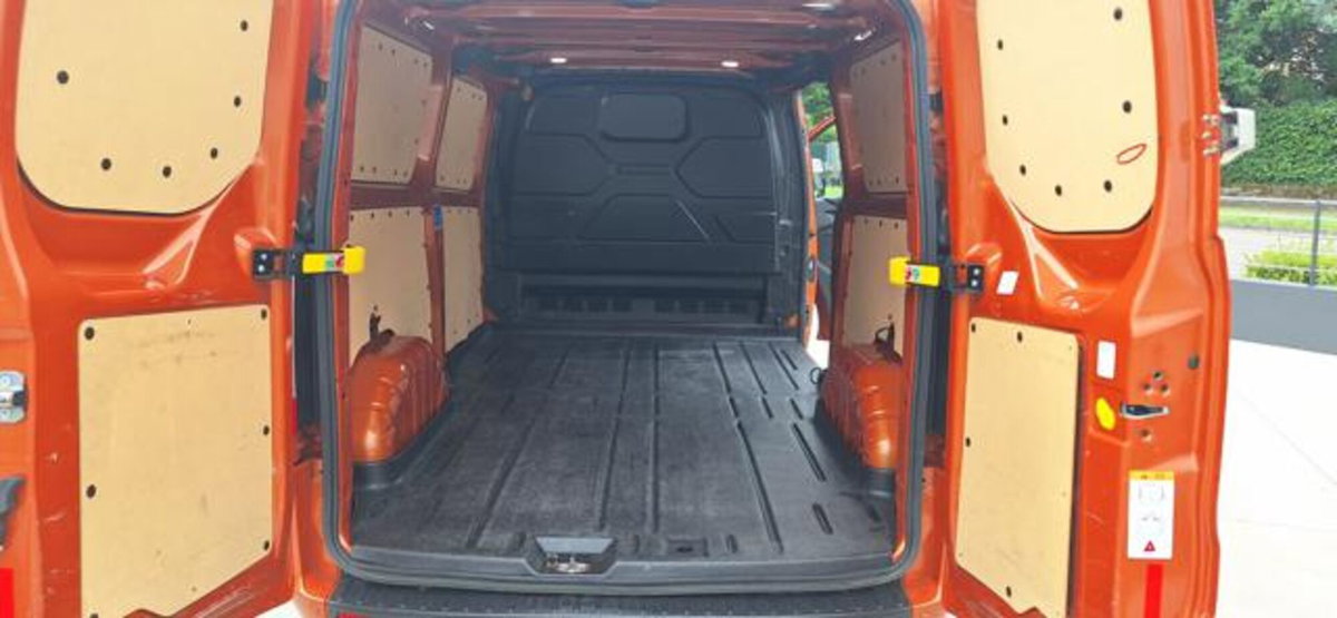 Ford Transit Custom Furgone 300 2.0 EcoBlue 130 PL Furgone Trend (11)