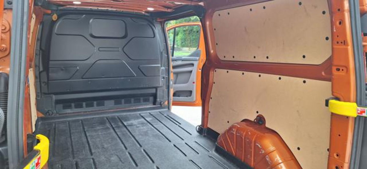 Ford Transit Custom Furgone 300 2.0 EcoBlue 130 PL Furgone Trend (19)