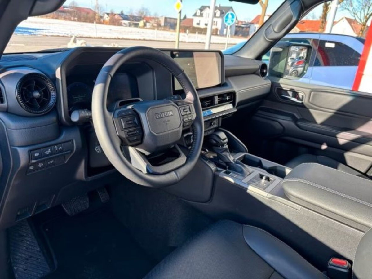 Toyota Land Cruiser 2.8 d-4d Lounge awd auto (10)