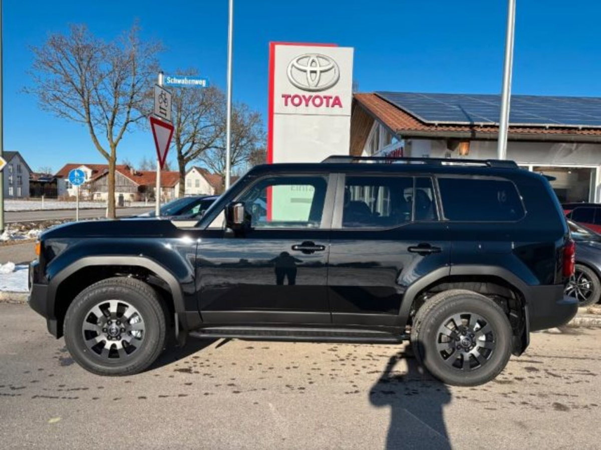 Toyota Land Cruiser 2.8 d-4d Lounge awd auto (3)