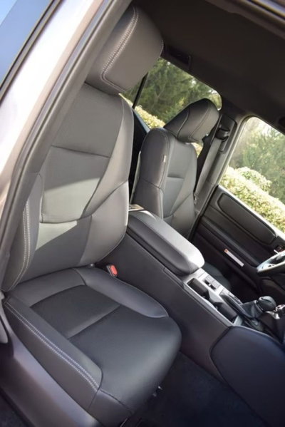 Toyota Land Cruiser 2.8 d-4d Lounge awd auto (14)
