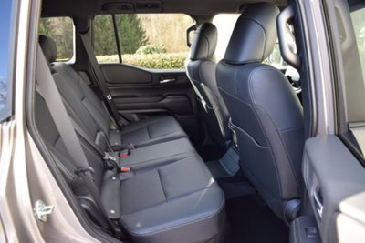 Toyota Land Cruiser 2.8 d-4d Lounge awd auto (15)