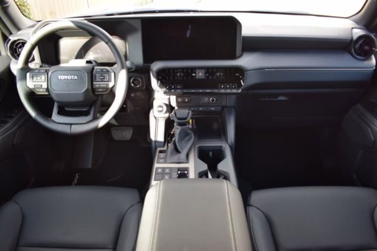 Toyota Land Cruiser 2.8 d-4d Lounge awd auto (20)