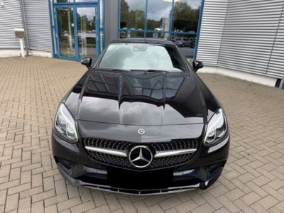 Mercedes-Benz SLC 300 AMG line (2)