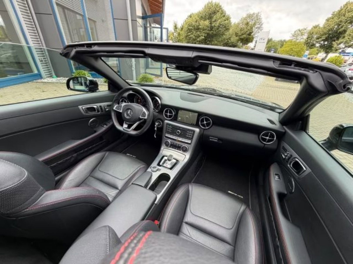 Mercedes-Benz SLC 300 AMG line (20)