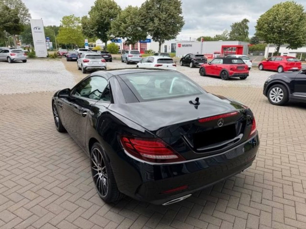 Mercedes-Benz SLC 300 AMG line (8)