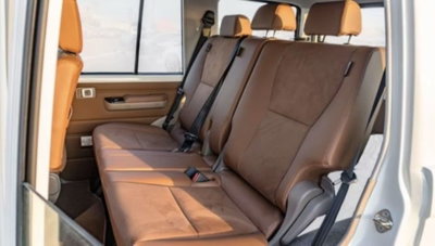 Toyota Land Cruiser 2.8 d-4d Lounge awd auto (17)