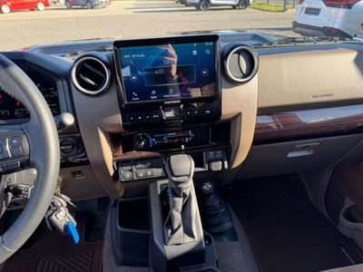 Toyota Land Cruiser 2.8 d-4d Lounge awd auto (10)