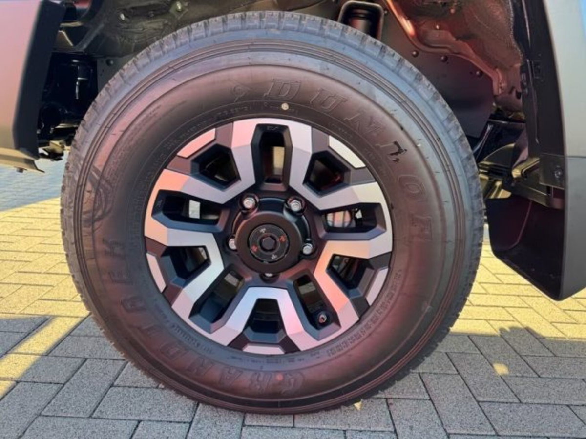 Toyota Land Cruiser 2.8 d-4d Lounge awd auto (19)
