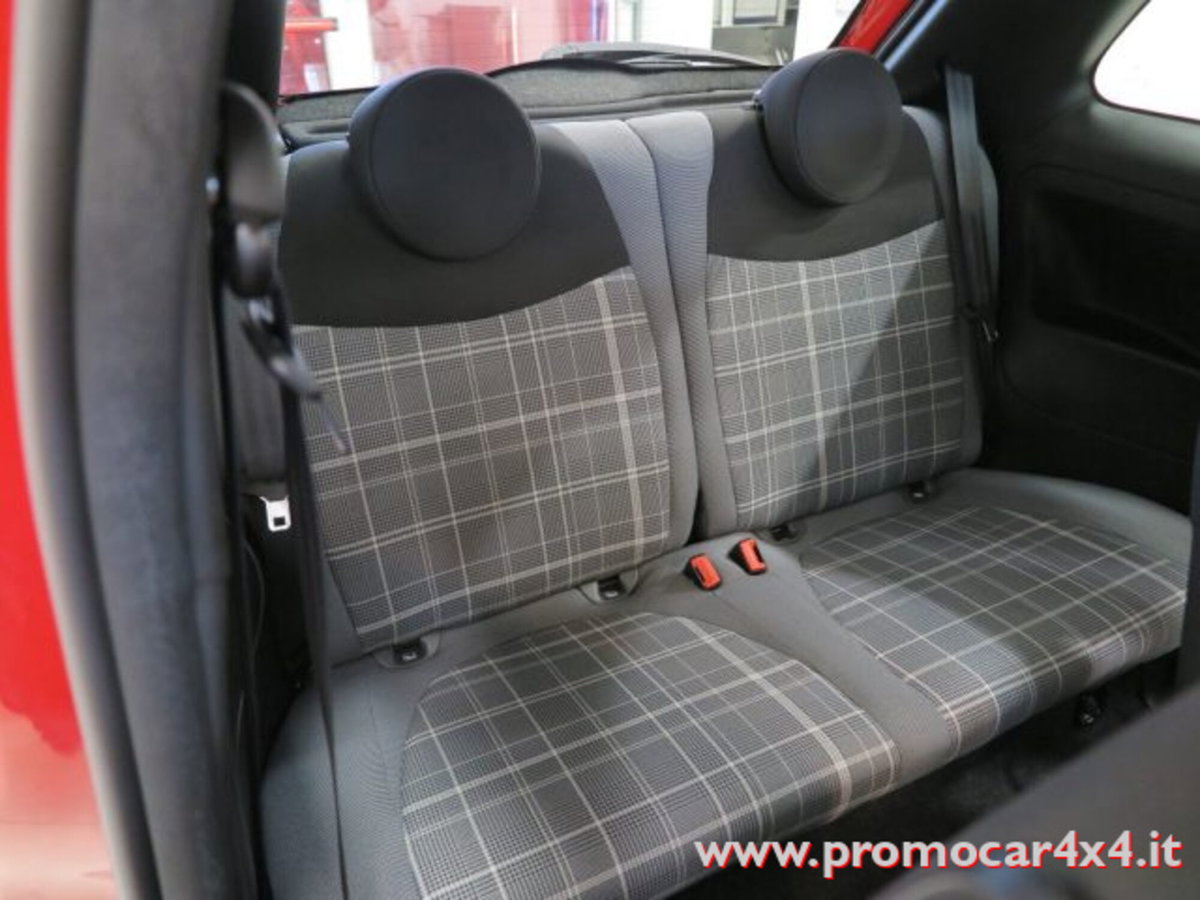 Fiat 500 1.0 Hybrid Lounge (9)
