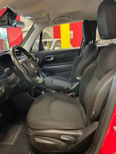 Jeep Renegade 1.3 T4 DDCT Business (10)