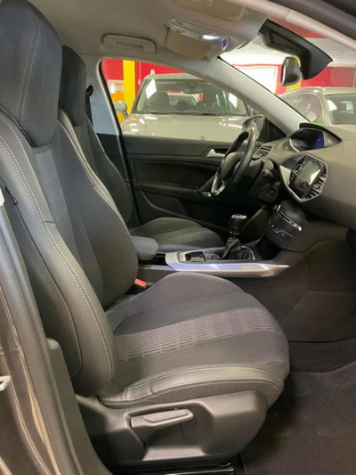 Peugeot 308 BlueHDi 130 S&S Allure (10)