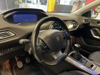 Peugeot 308 BlueHDi 130 S&S Allure (7)