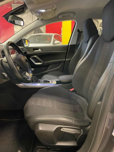 Peugeot 308 BlueHDi 130 S&S Allure (8)