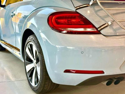 Volkswagen Maggiolino Cabrio 2.0 TDI DSG Sport (16)