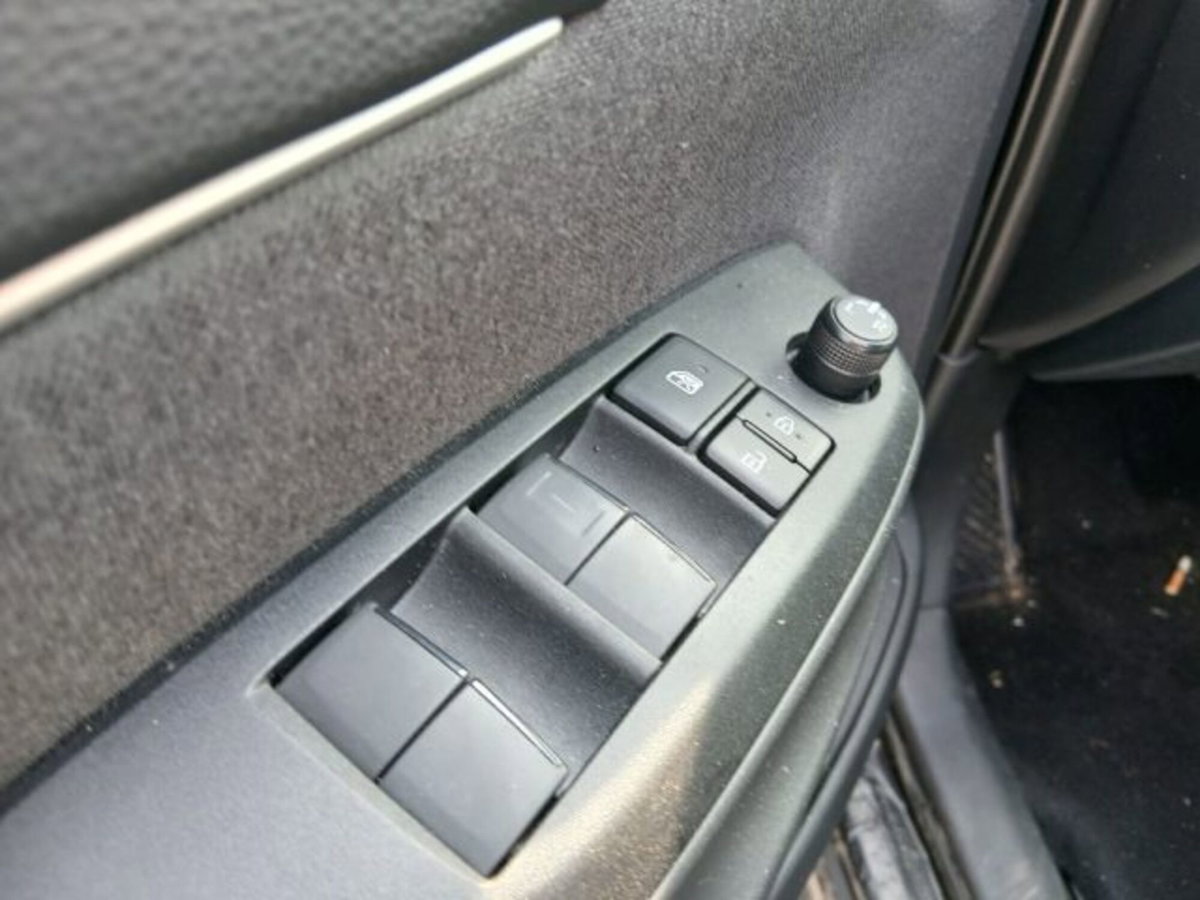 Toyota Yaris Cross 1.5 Hybrid 5p. E-CVT Premiere (15)
