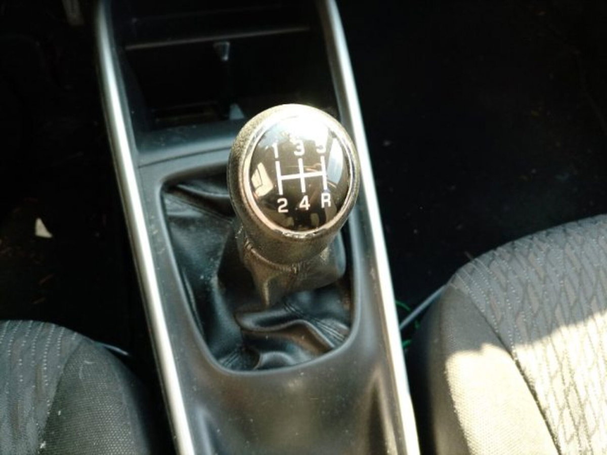 Suzuki Baleno 1.2 Dualjet Easy (17)