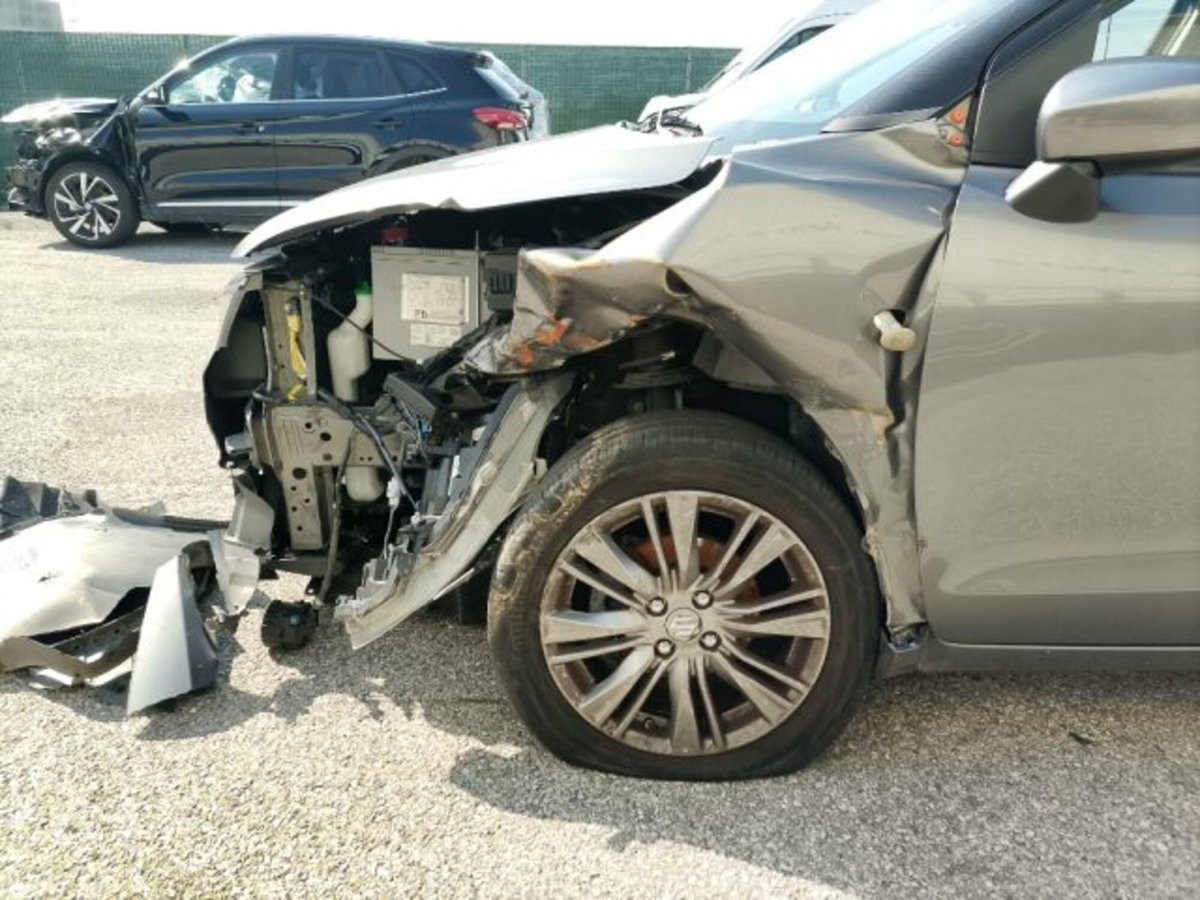 Suzuki Baleno 1.2 Dualjet Easy (4)