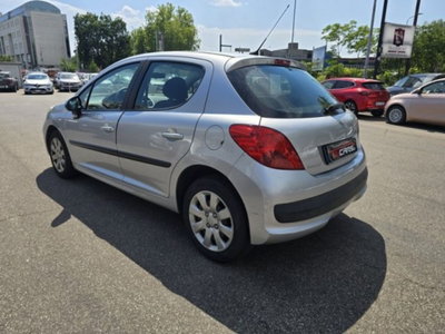 Peugeot 207 8V 75CV 5p. Access (3)