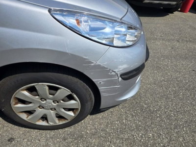 Peugeot 207 8V 75CV 5p. Access (5)
