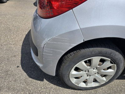 Peugeot 207 8V 75CV 5p. Access (7)
