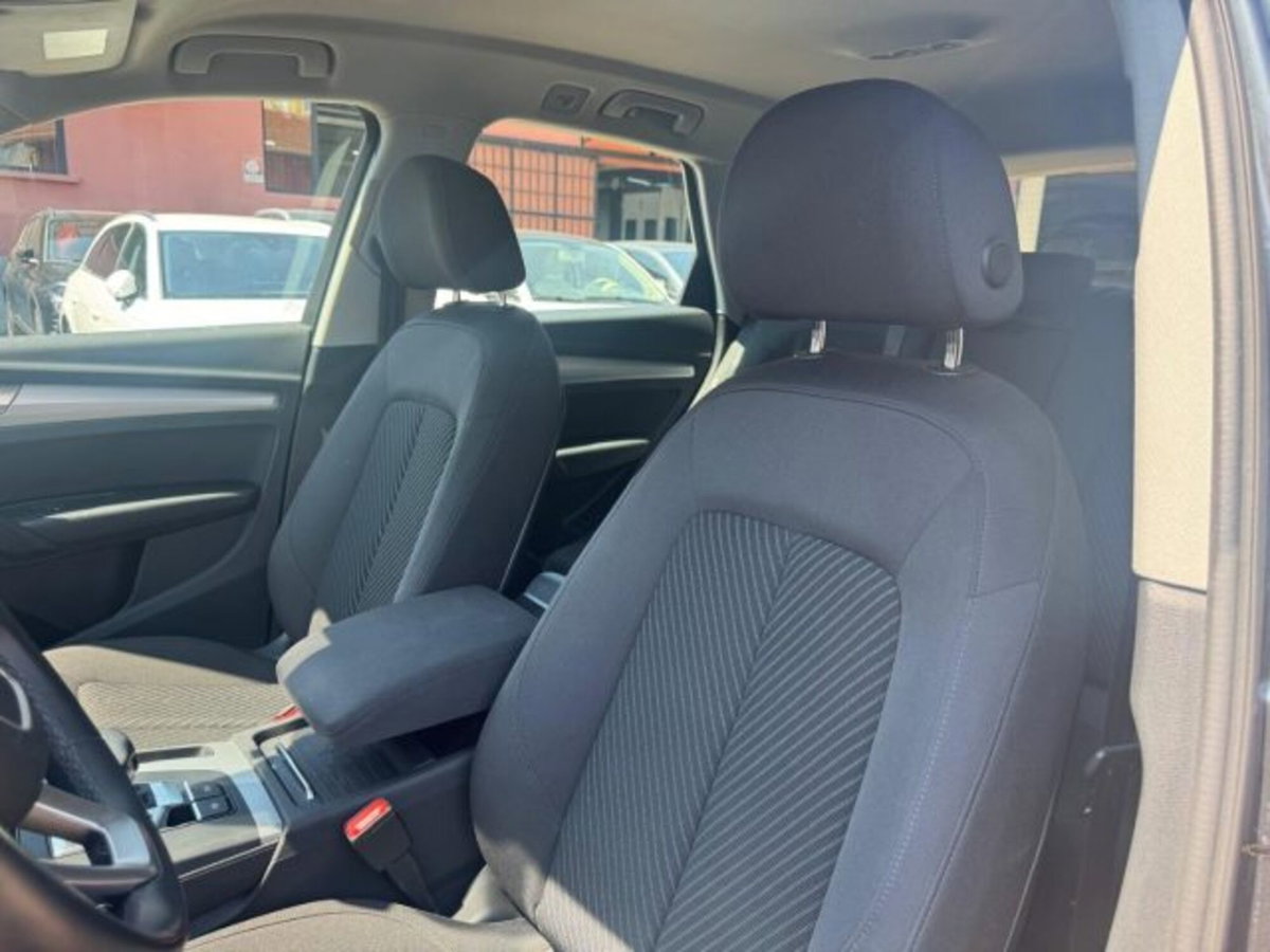 Audi Q5 40 TDI 204 CV quattro S tronic Business (14)