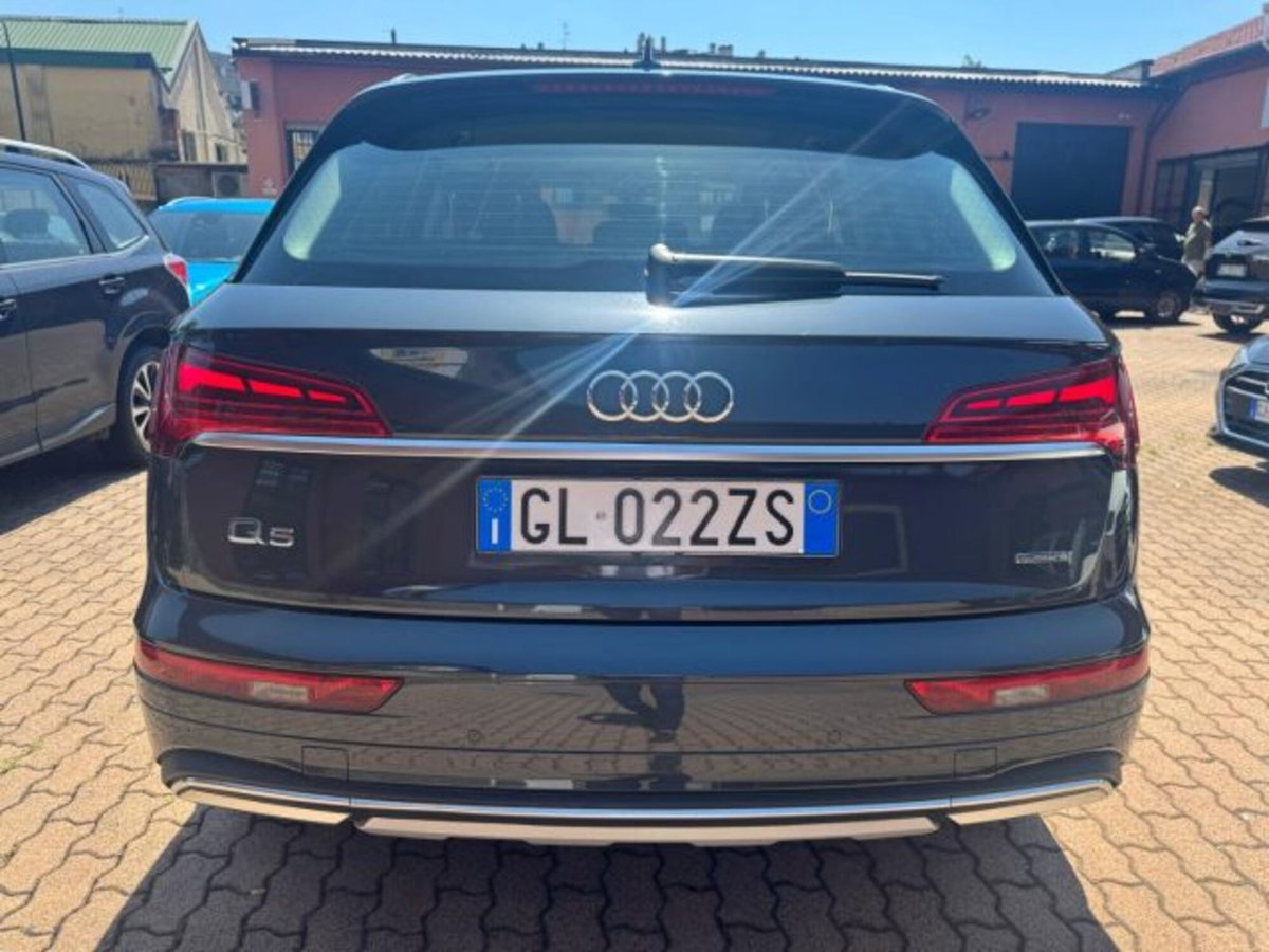Audi Q5 40 TDI 204 CV quattro S tronic Business (4)