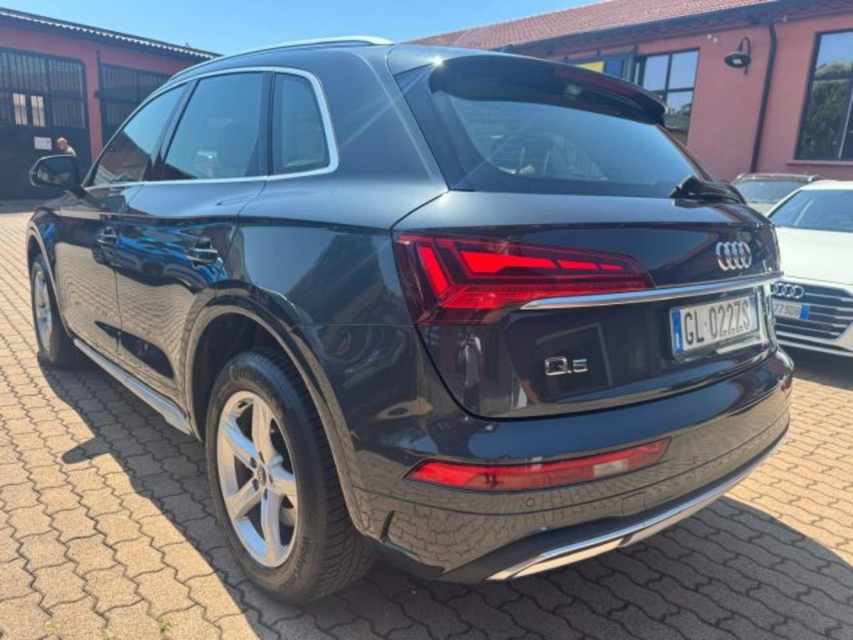 Audi Q5 40 TDI 204 CV quattro S tronic Business (6)