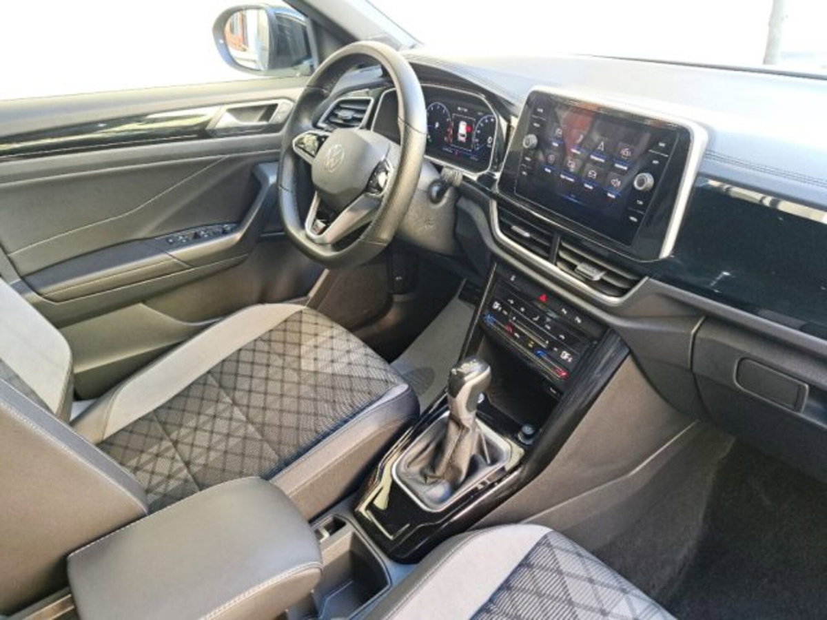 Volkswagen T-Roc 1.5 TSI ACT DSG Business BlueMotion Technology (9)