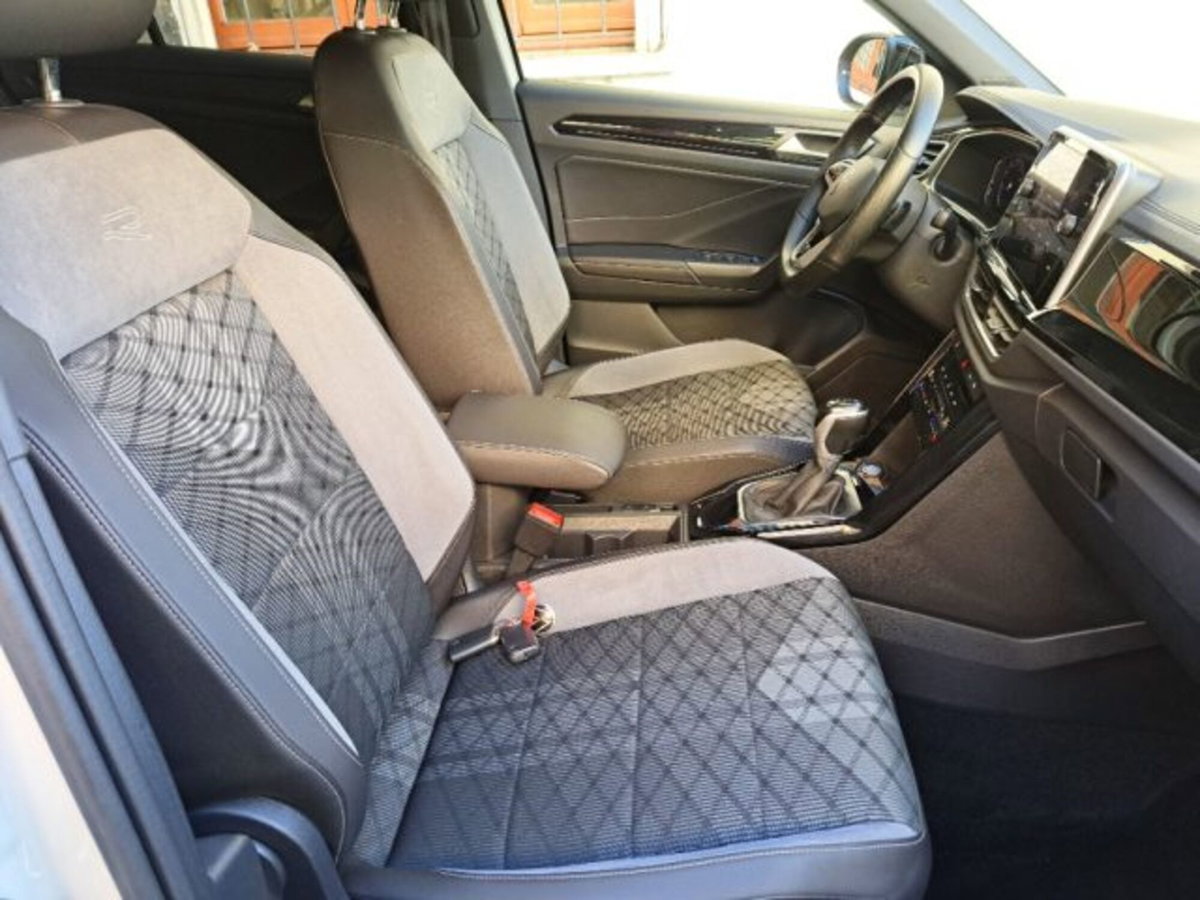 Volkswagen T-Roc 1.5 TSI ACT DSG Business BlueMotion Technology (11)