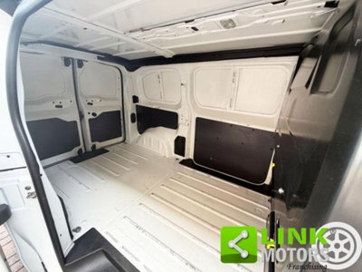 Peugeot Expert Furgone 2.0 BlueHDi 120 S&S PL-TN Furgone Premium Standard (14)