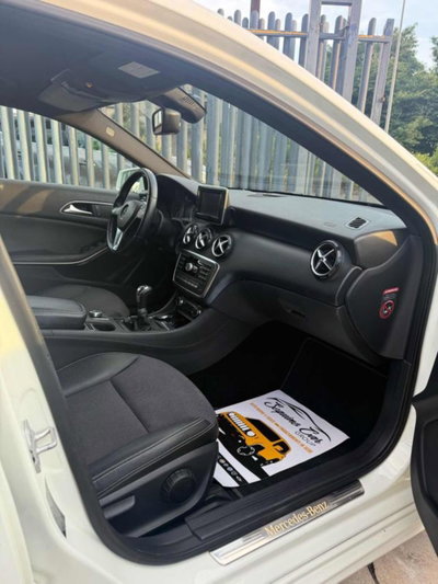 Mercedes-Benz Classe A 180 CDI Premium (17)