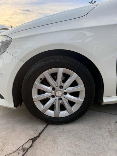 Mercedes-Benz Classe A 180 CDI Premium (7)