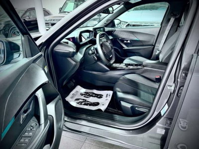 Peugeot 2008 BlueHDi 130 S&S EAT8 GT Pack (10)
