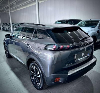 Peugeot 2008 BlueHDi 130 S&S EAT8 GT Pack (8)