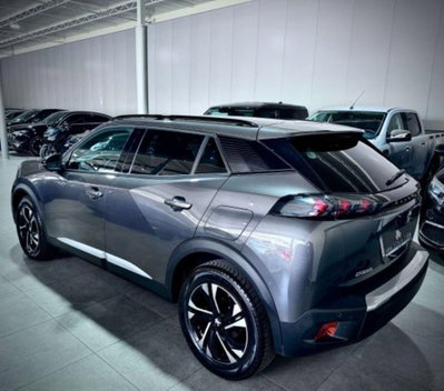 Peugeot 2008 BlueHDi 130 S&S EAT8 GT Pack (9)