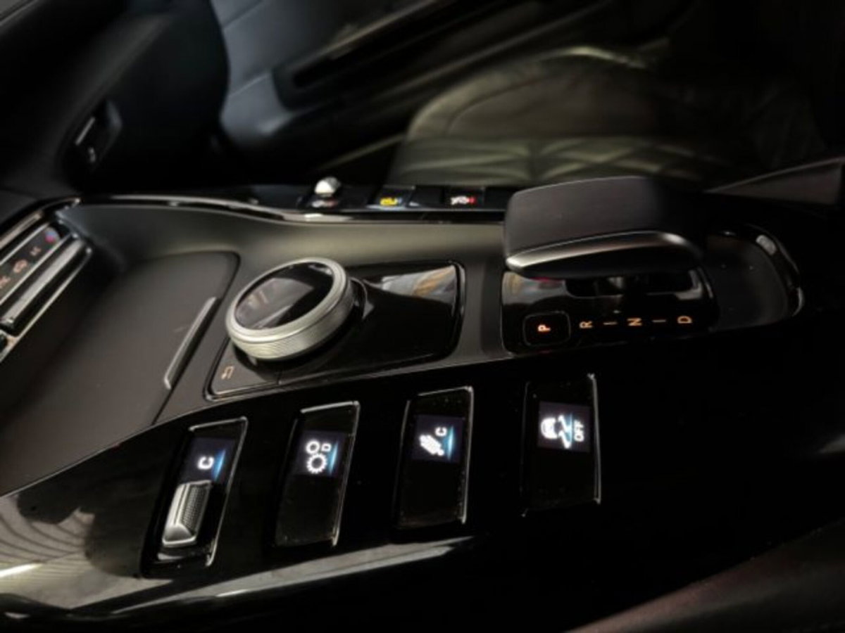 Mercedes-Benz Classe GT Coupé GT Night Edition (11)