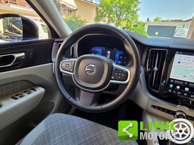 Volvo XC60 B4 (d) AWD automatico Core N1 (12)