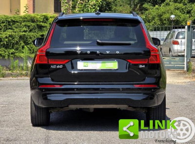 Volvo XC60 B4 (d) AWD automatico Core N1 (2)
