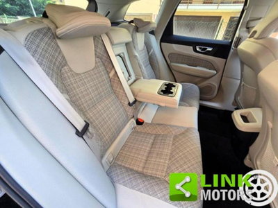 Volvo XC60 B4 (d) AWD automatico Core N1 (6)