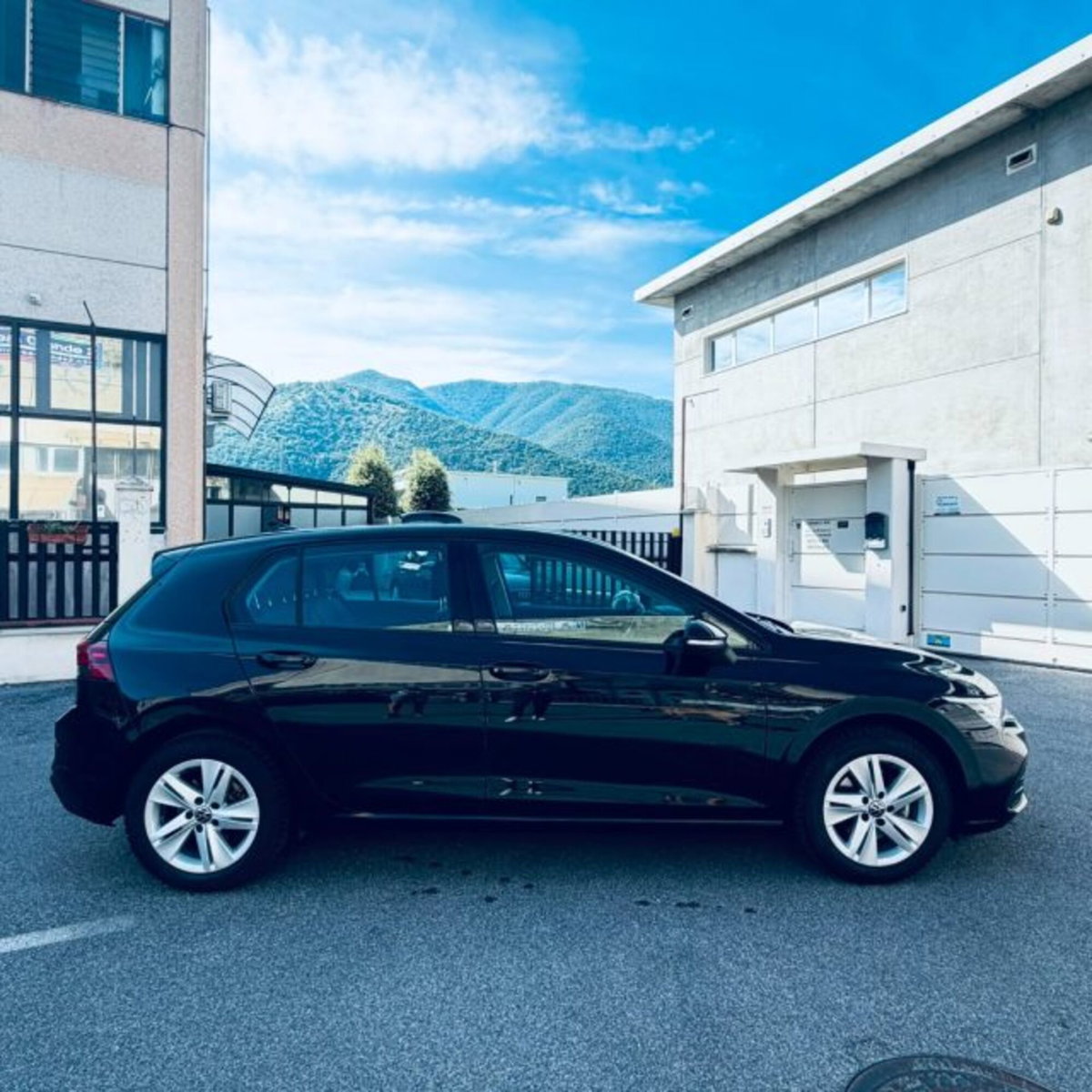 Volkswagen Golf 1.5 eTSI 130 CV EVO ACT DSG Life (2)