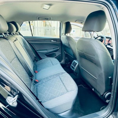 Volkswagen Golf 1.5 eTSI 130 CV EVO ACT DSG Life (8)
