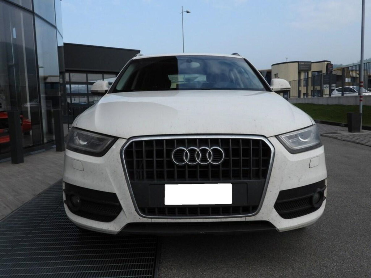 Audi Q3 2.0 TDI quattro S tronic Edition (2)