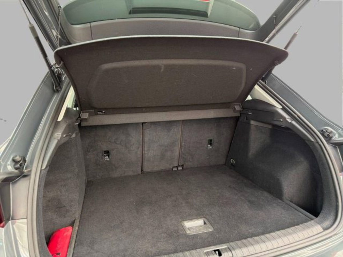 Audi Q3 35 TDI quattro S tronic Business (14)