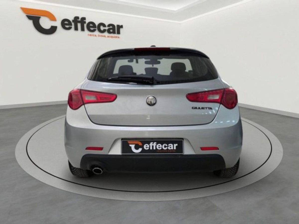 Alfa Romeo Giulietta 1.6 JTDm Giulietta 120cv (5)